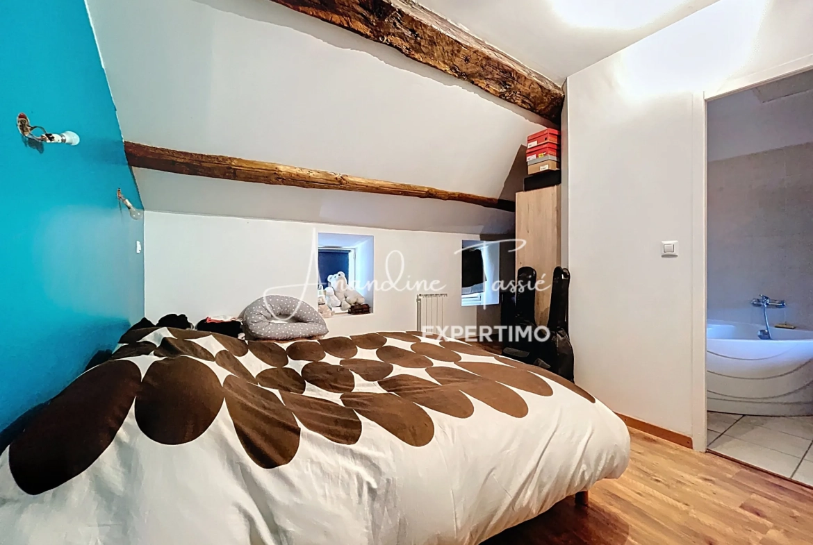 Appartement duplex de 78,94 m² à Saint-Rome-de-Tarn – Charme et authenticité 