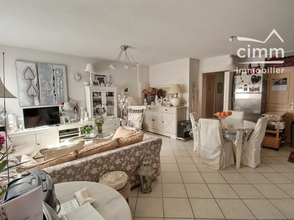 Appartement T3 rénovable à Mérignac, proche Parc Bourran, 71m² avec parking et cave