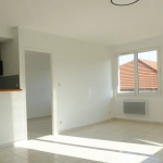 Appartement lumineux de 94 m2 à Lamalou-les-Bains avec véranda et vue dégagée