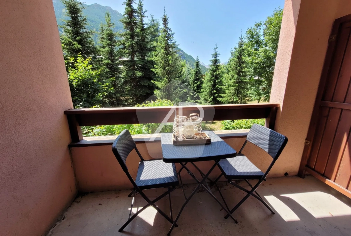 Appartement 2 pièces avec balcon à Serre-Chevalier 1400, proche des pistes 