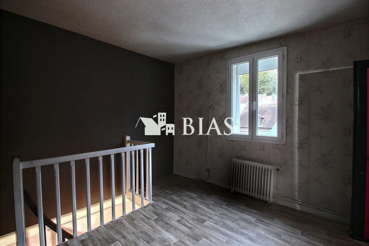 Maison à vendre avec cour et dépendance à Elbeuf, idéal investissement ou premier achat 