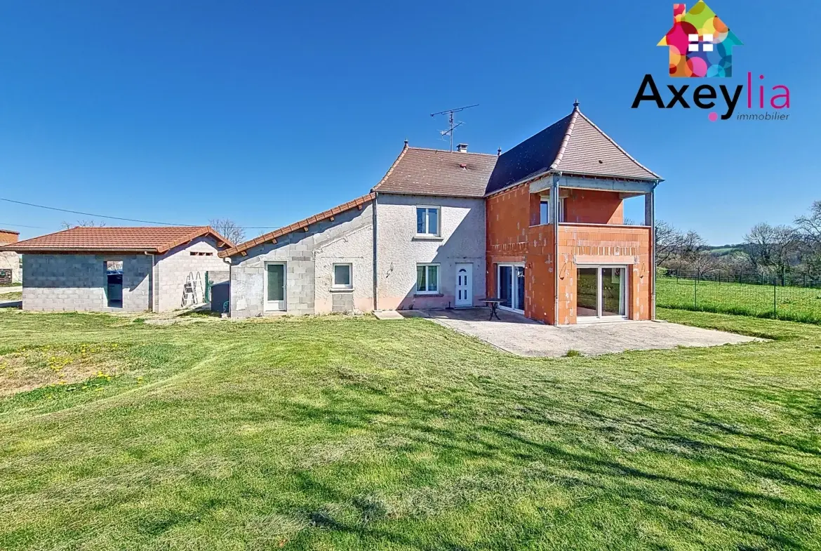 Maison rénovée avec 3 chambres à Melay, proche du canal de Roanne à Digoin 