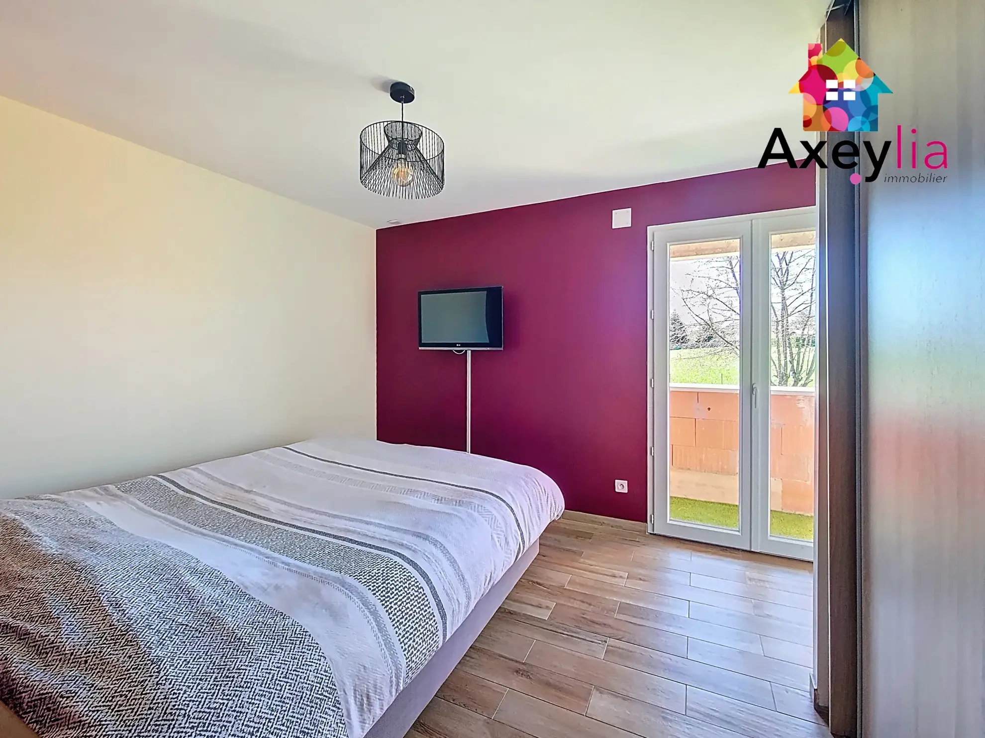 Maison rénovée avec 3 chambres à Melay, proche du canal de Roanne à Digoin 
