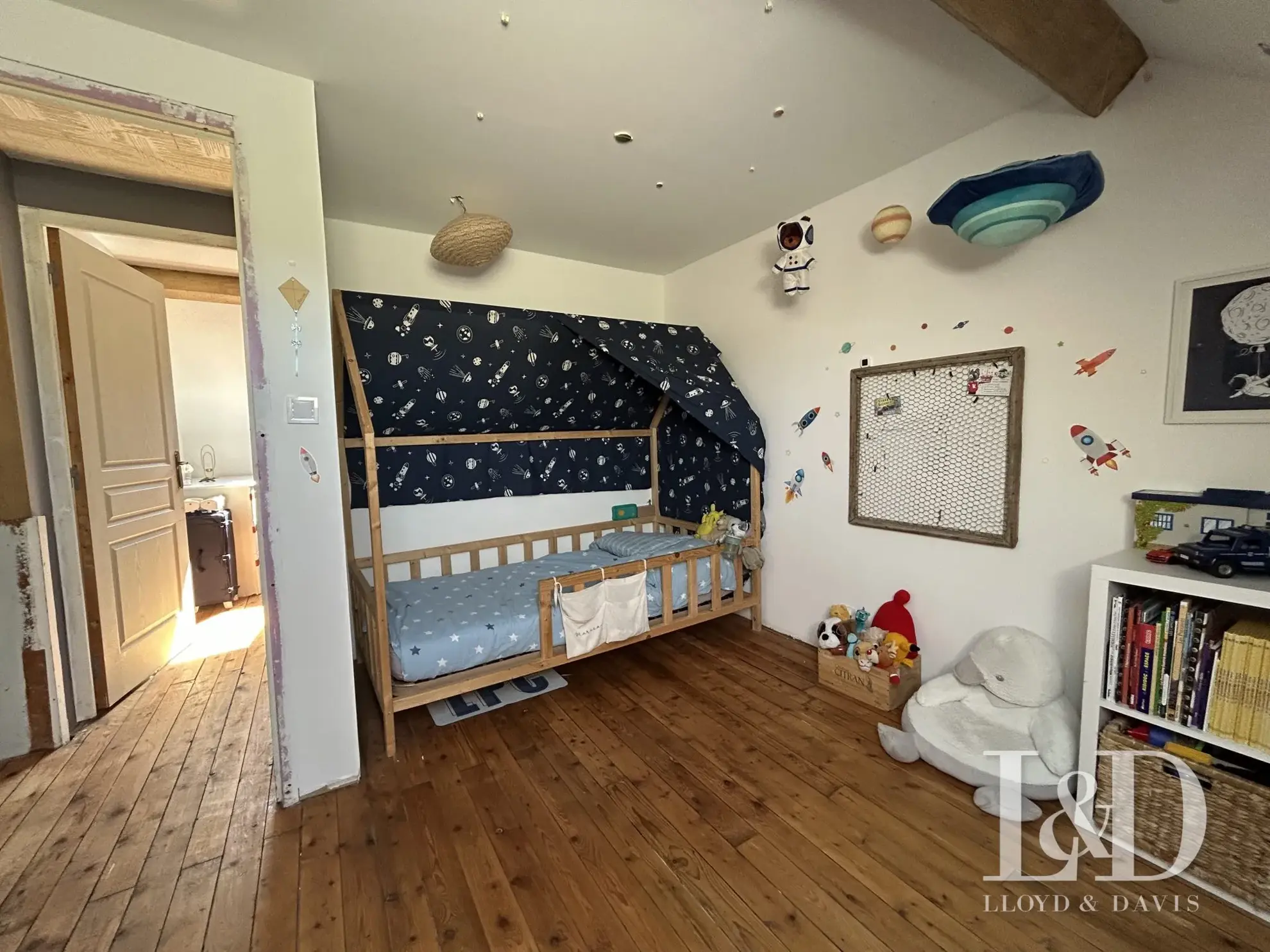 Chambre 3 Maison familiale à vendre à Vierzy, 150 m², calme et proche Paris 