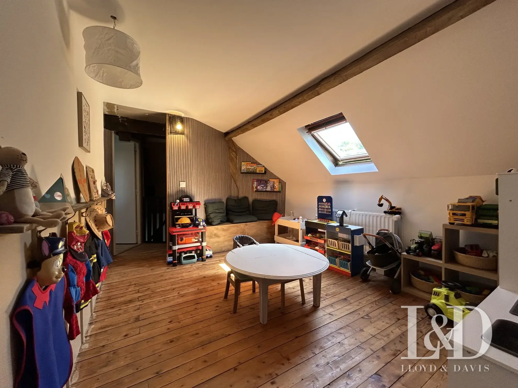 Salle de jeux Maison familiale à vendre à Vierzy, 150 m², calme et proche Paris 