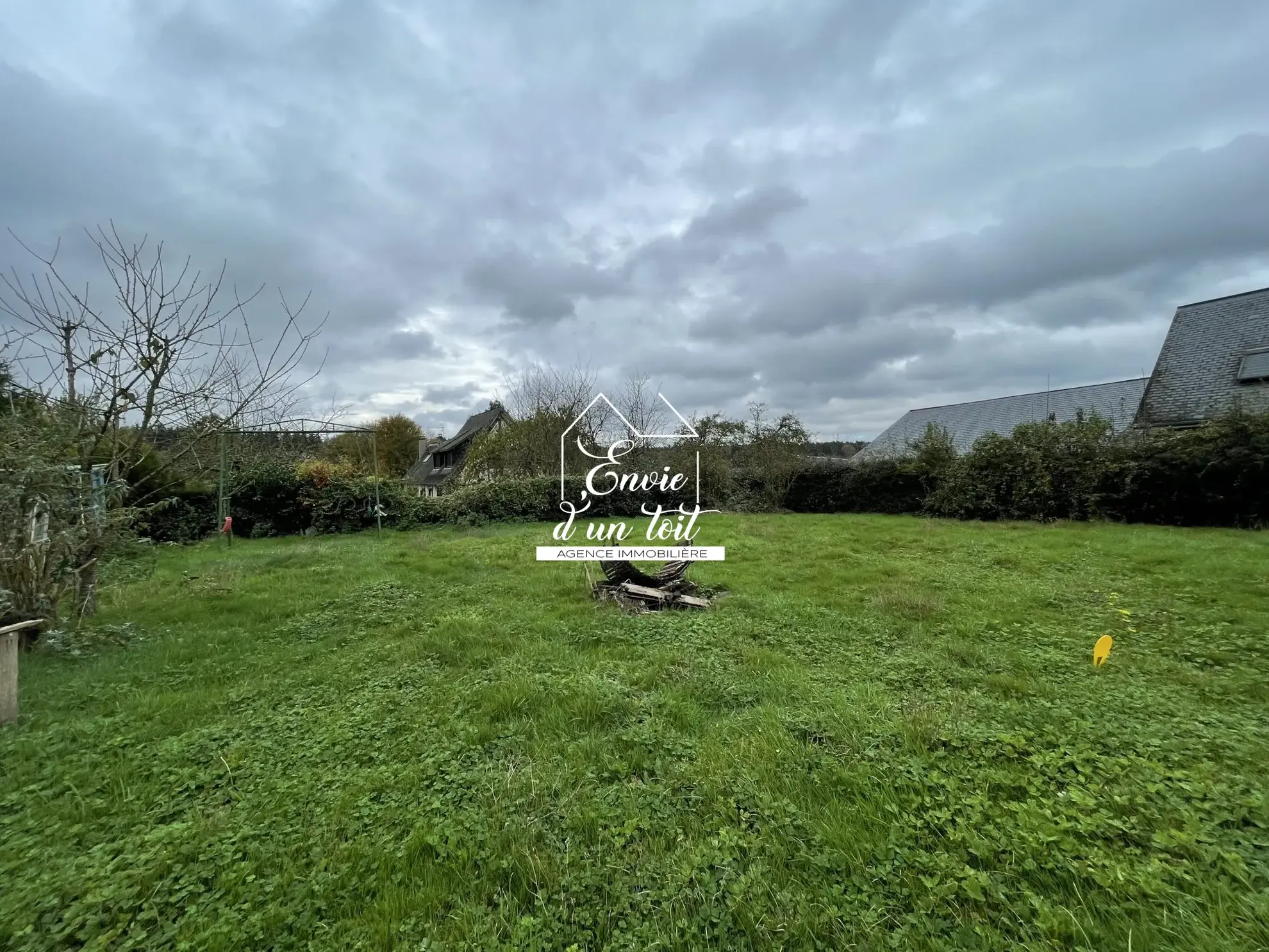 Terrain constructible de 558 m² à Grugny, libre de constructeur 