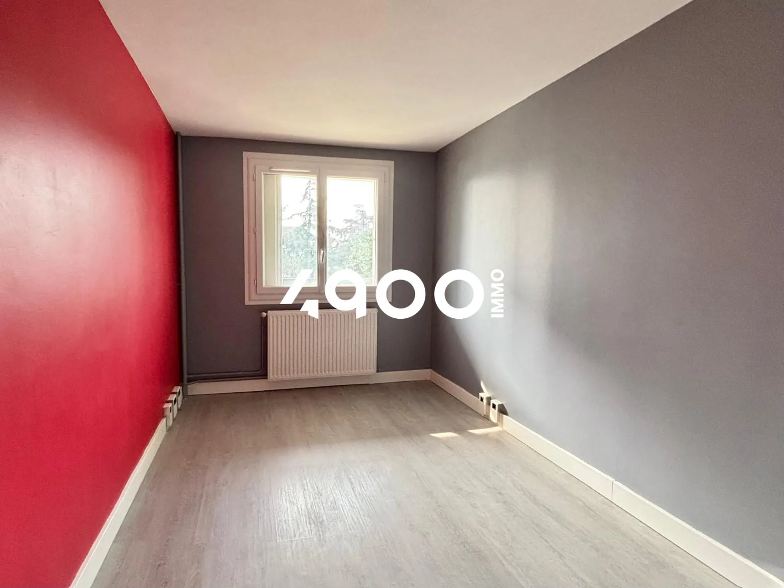 Vente d'un appartement T3 rénové à Corbeil-Essonnes - 63,53 m² avec parking et cave 