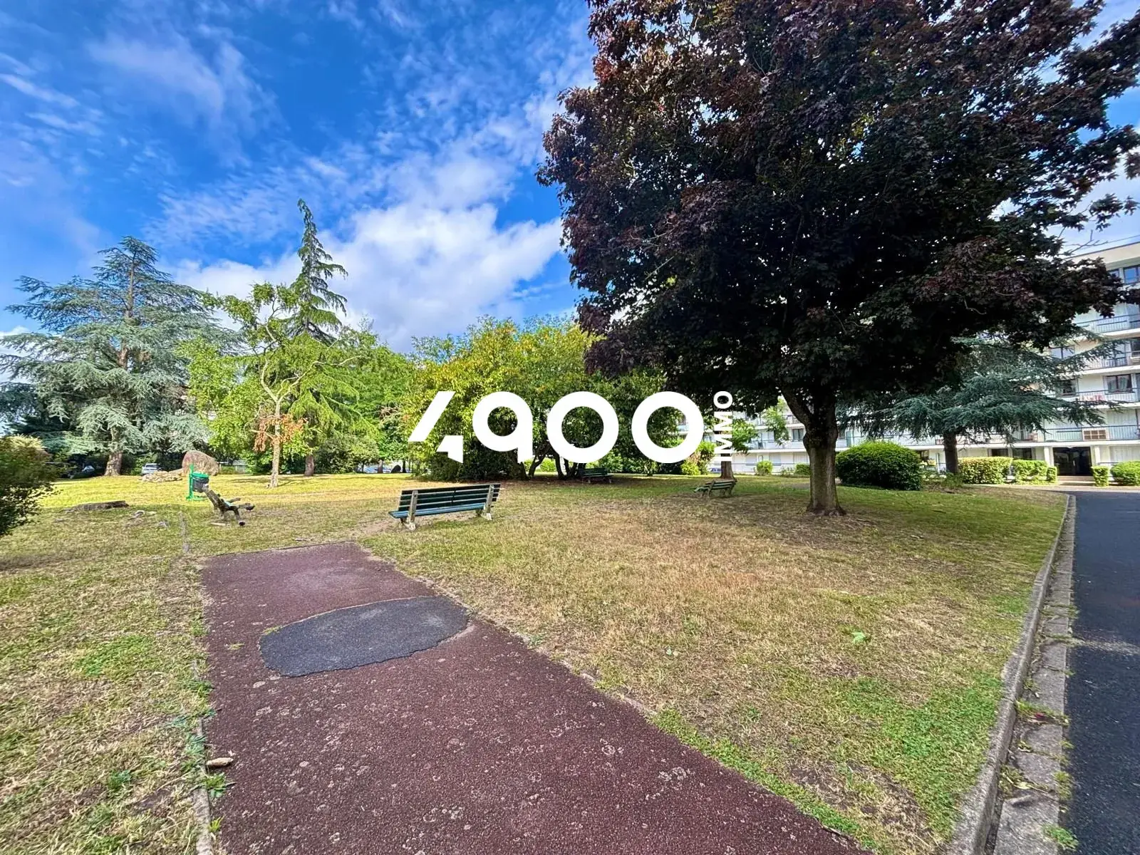 Vente d'un appartement T3 rénové à Corbeil-Essonnes - 63,53 m² avec parking et cave 
