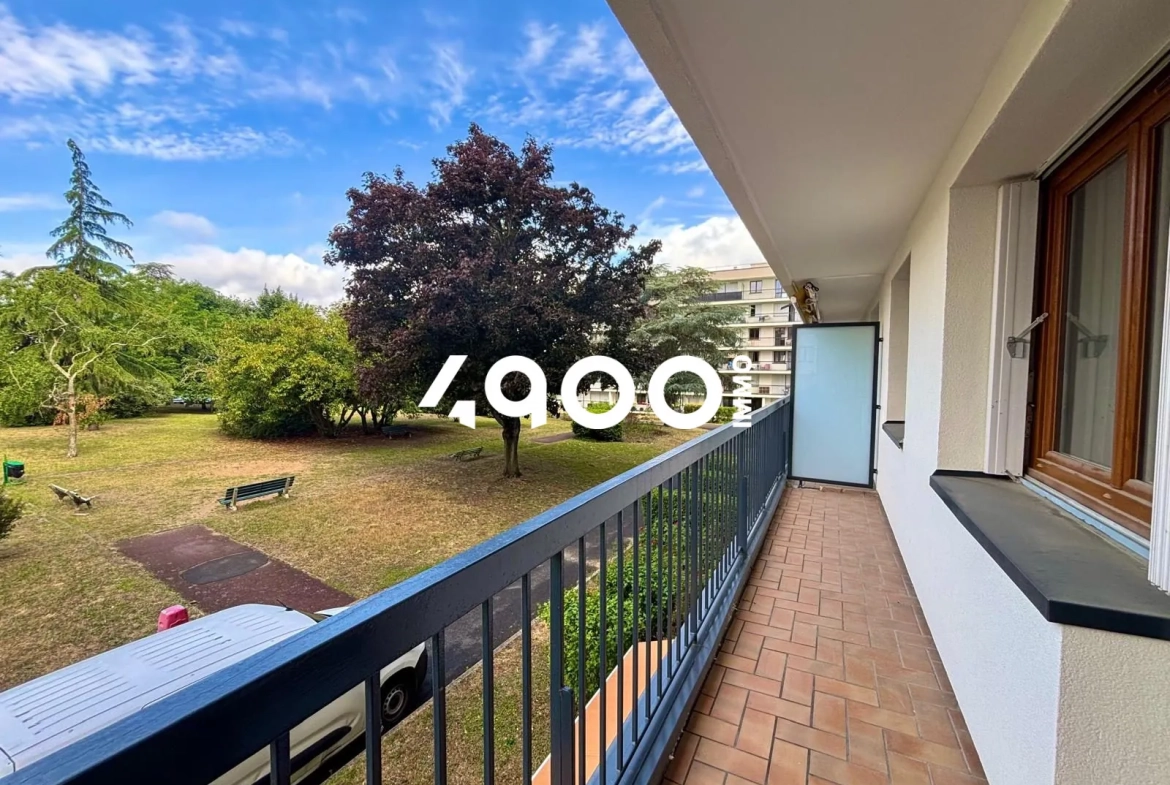Vente d'un appartement T3 rénové à Corbeil-Essonnes - 63,53 m² avec parking et cave 
