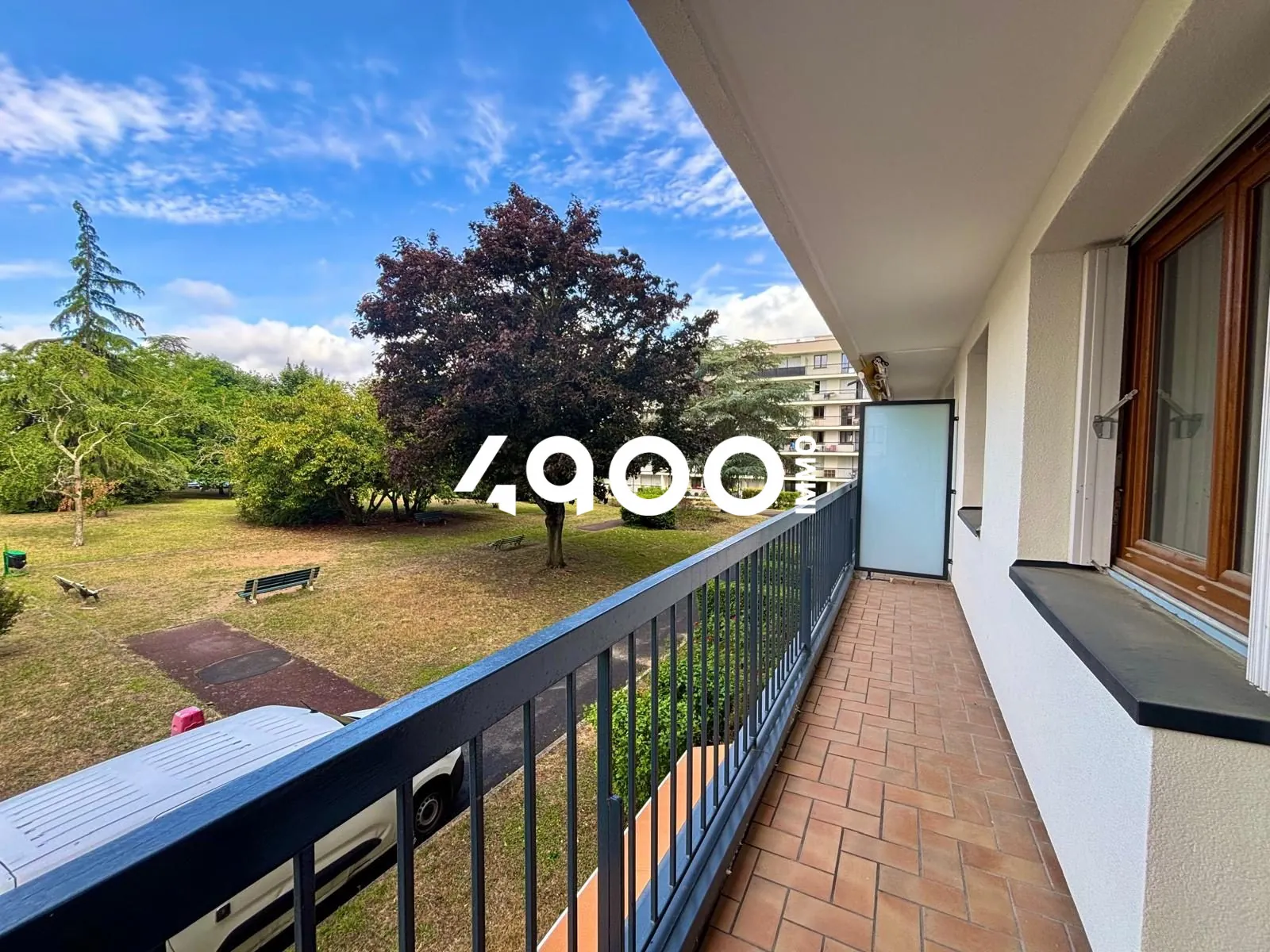 Vente d'un appartement T3 rénové à Corbeil-Essonnes - 63,53 m² avec parking et cave 