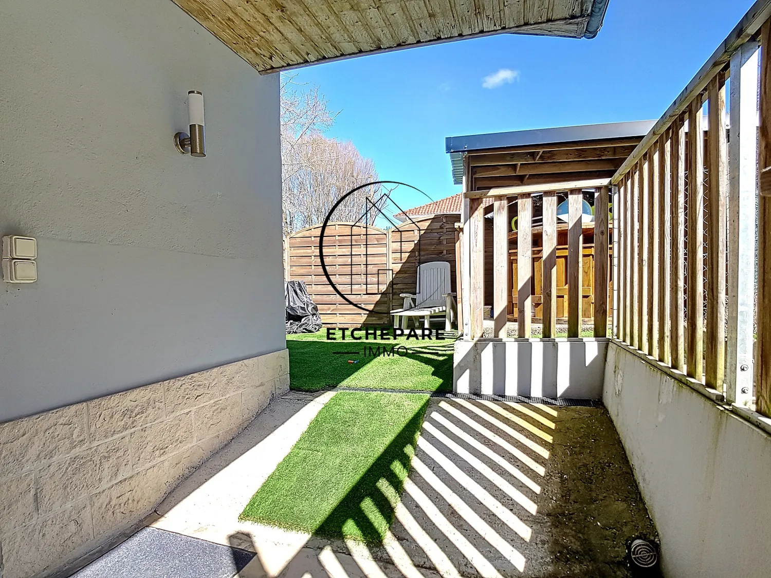 Grande maison rénovée à Mauléon-Licharre, proche centre-ville et commodités 
