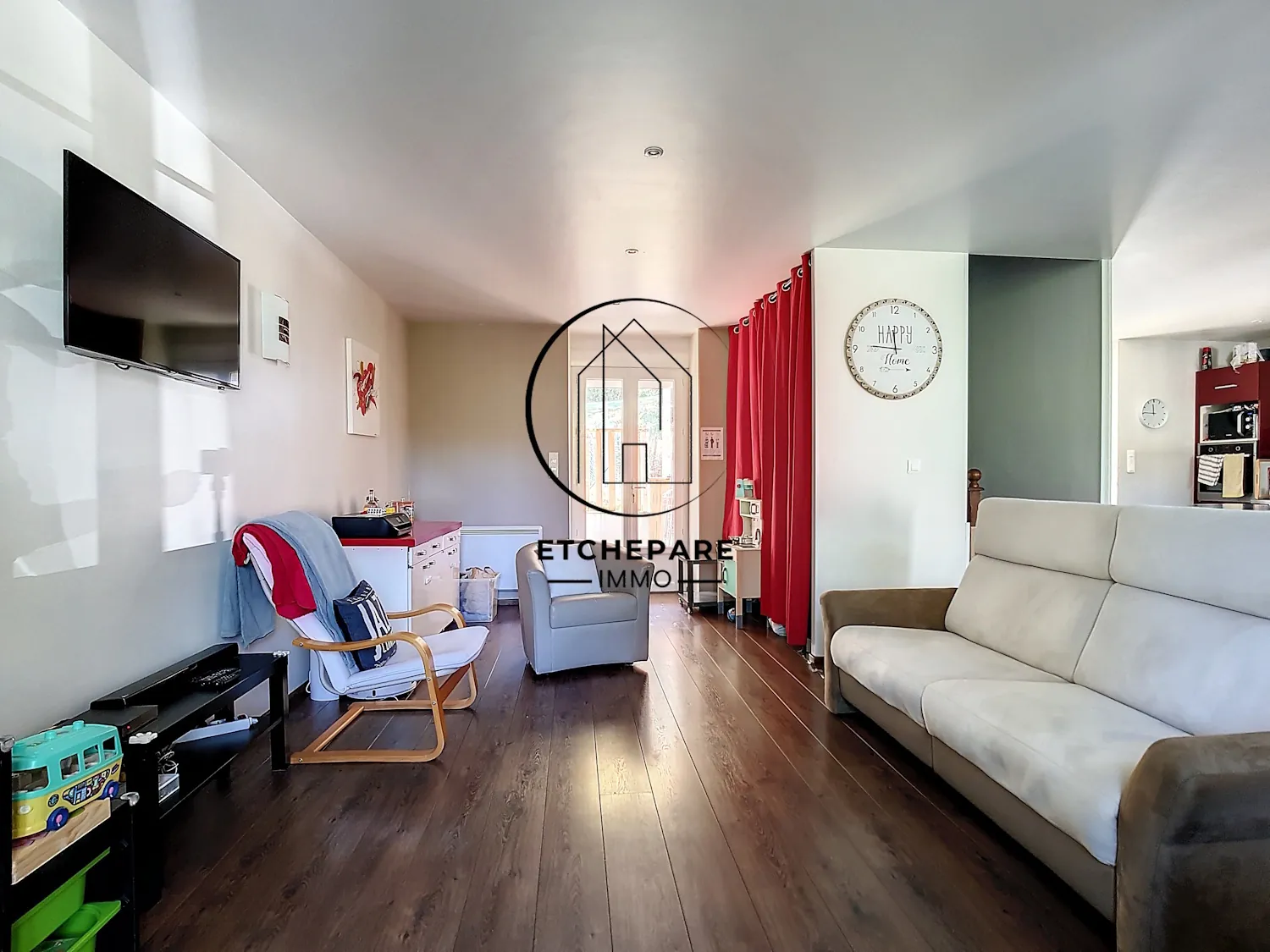 Grande maison rénovée à Mauléon-Licharre, proche centre-ville et commodités 