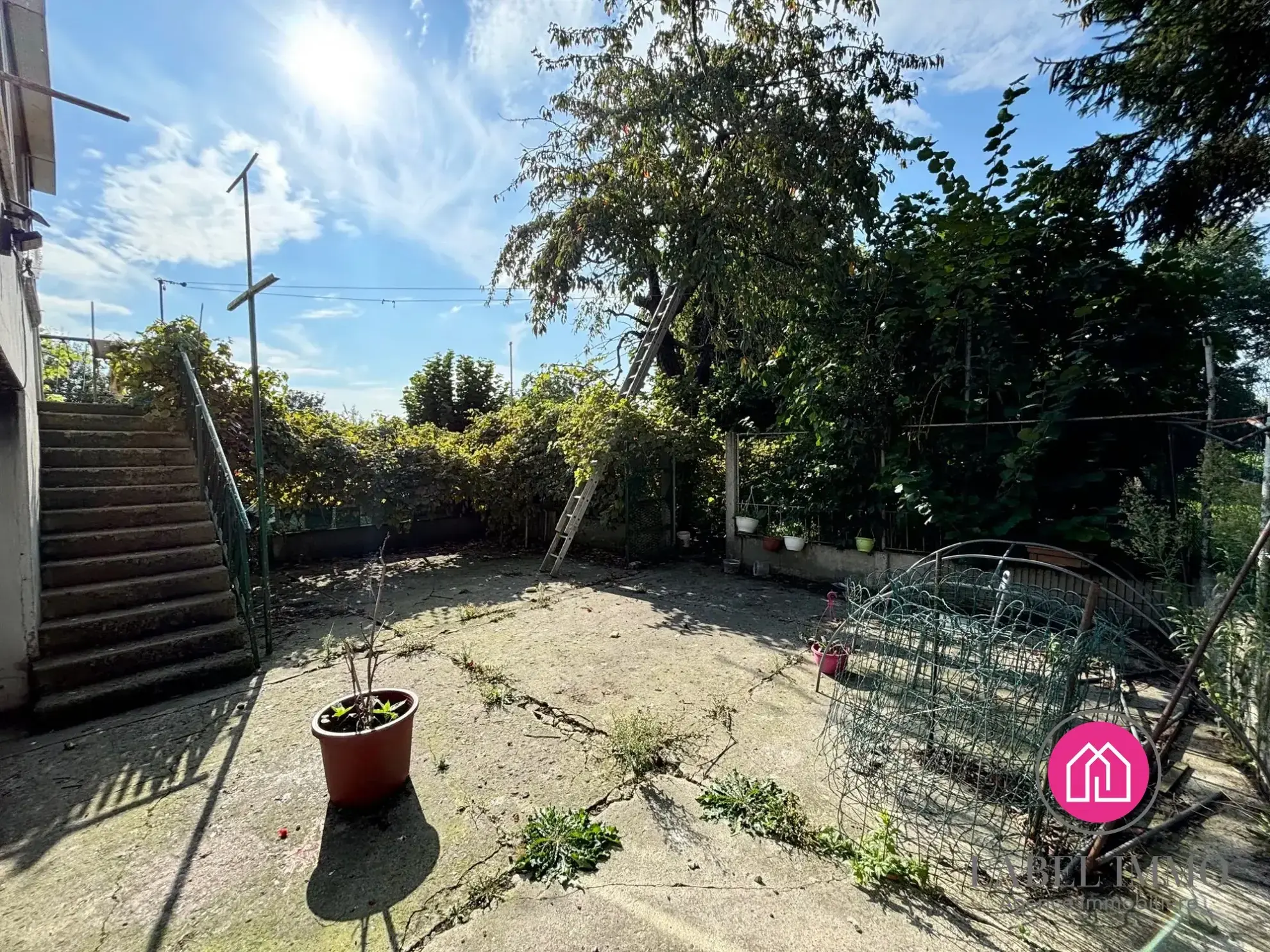 Maison individuelle semi plain pied à Marly avec garage et jardin 