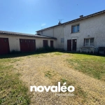 Maison à vendre à Nieuil-l'Espoir - 100 m² avec dépendances et jardin