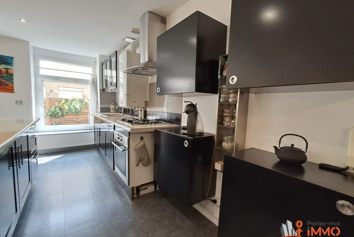 Appartement avec terrasse de 71 m² au cœur de Saint-Étienne 