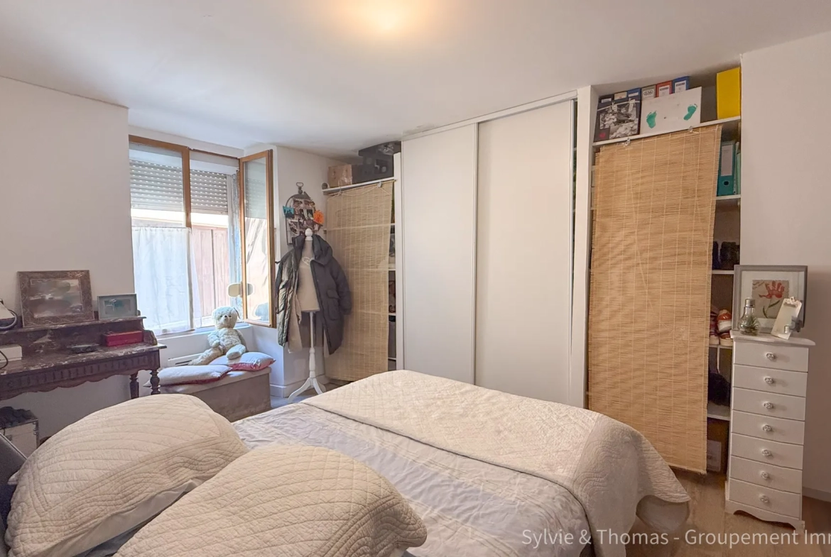 Appartement de plain-pied lumineux à Caderousse, proximité commerces et tranquillité 