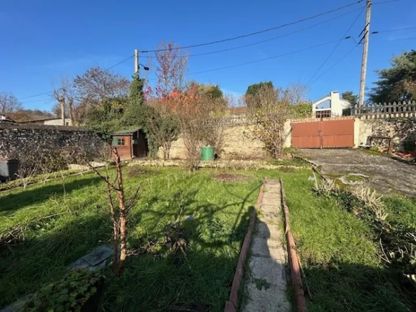 Terrain à bâtir de 265 m² à Marcoussis, environnement calme et boisé