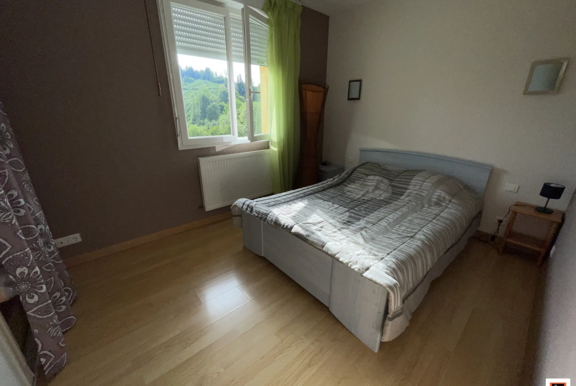 Charmante maison semi plain-pied lumineuse avec jardin à La Monnerie-le-Montel 