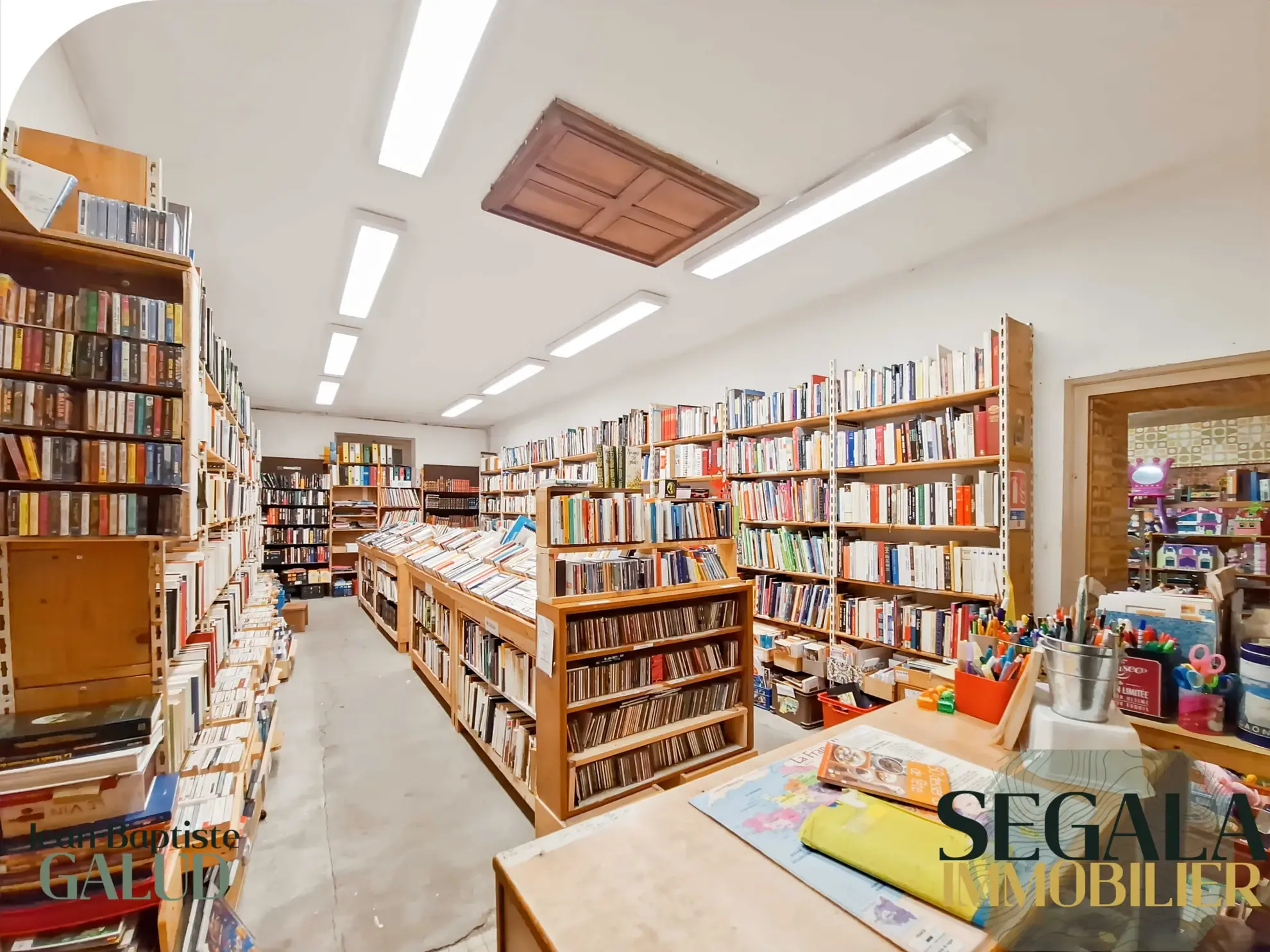 Immeuble à rénover au centre de Carmaux de 180 m² avec jardin intérieur 