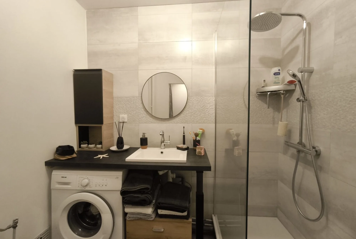 Grand studio lumineux avec balcon à Noisy-le-Grand - Idéal premier achat ou investissement 