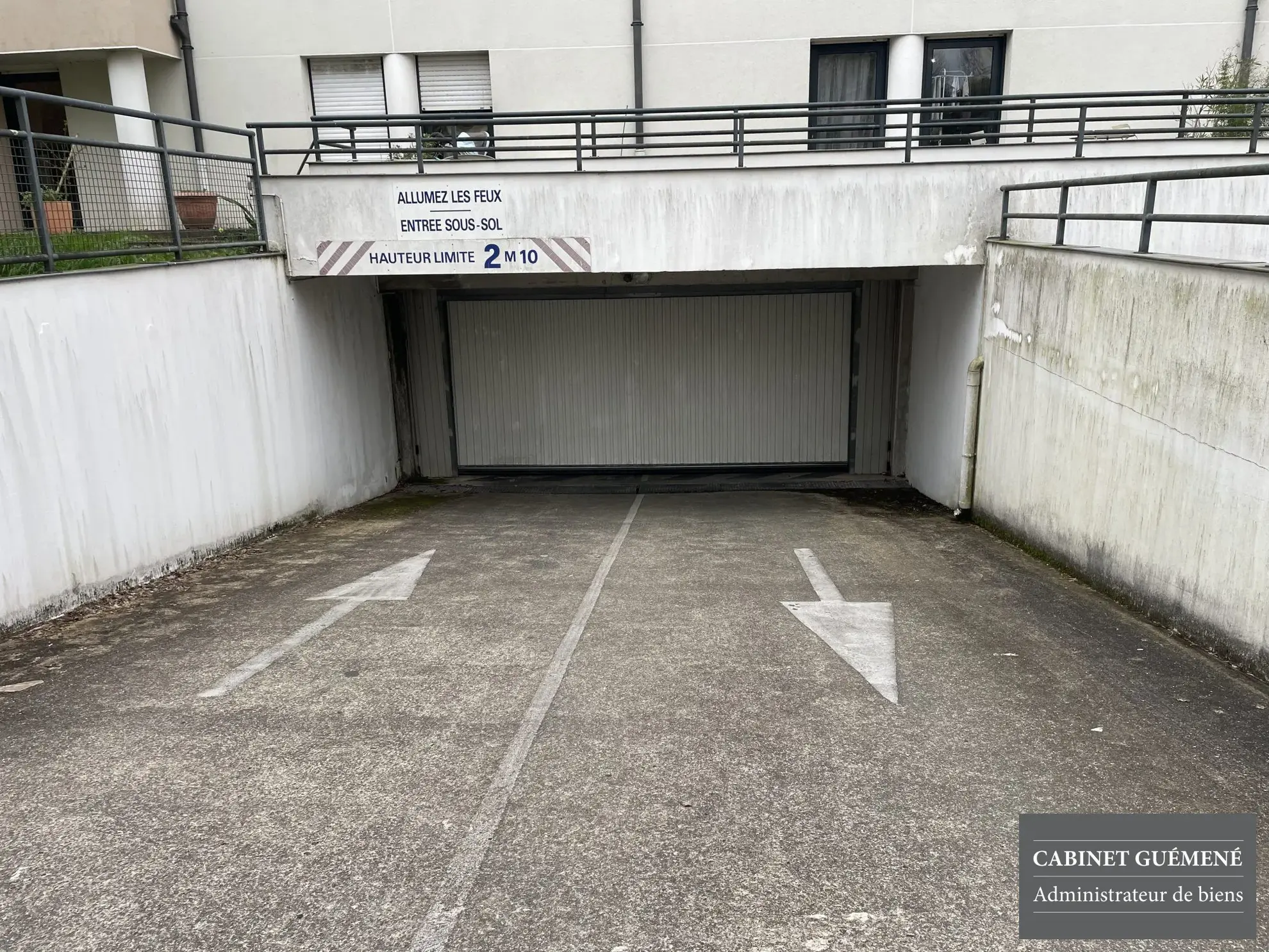 Parking souterrain à Nantes, idéal pour voiture et deux-roues, secteur Barberie 
