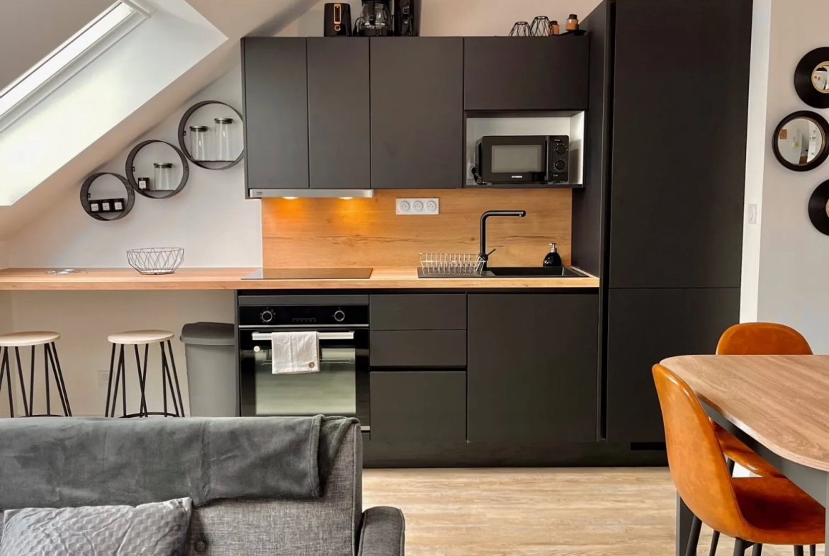 Appartement rénové et meublé à vendre dans le centre de Cancale, Port de la Houle 