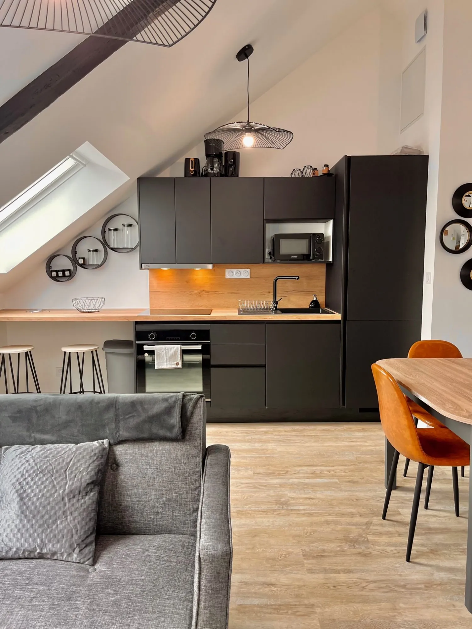 Appartement rénové et meublé à vendre dans le centre de Cancale, Port de la Houle 