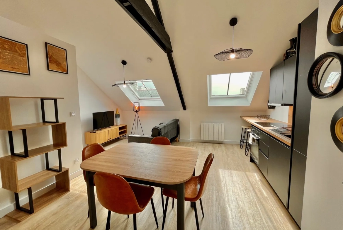 Appartement rénové et meublé à vendre dans le centre de Cancale, Port de la Houle 