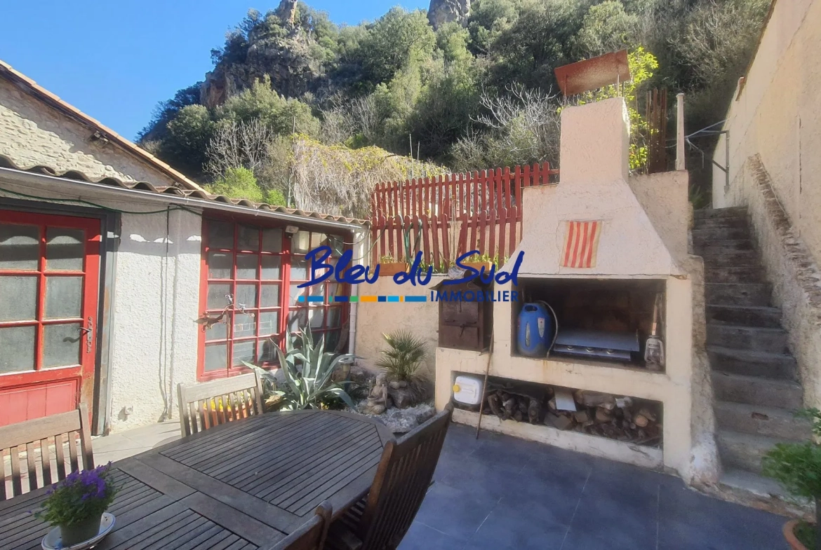 Belle maison de 91 m² avec garage, terrasses et jardin à Villefranche-de-Conflent 