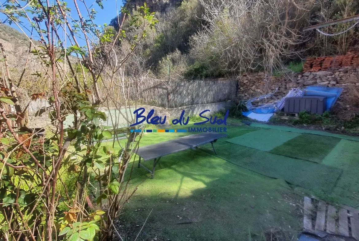 Belle maison de 91 m² avec garage, terrasses et jardin à Villefranche-de-Conflent 