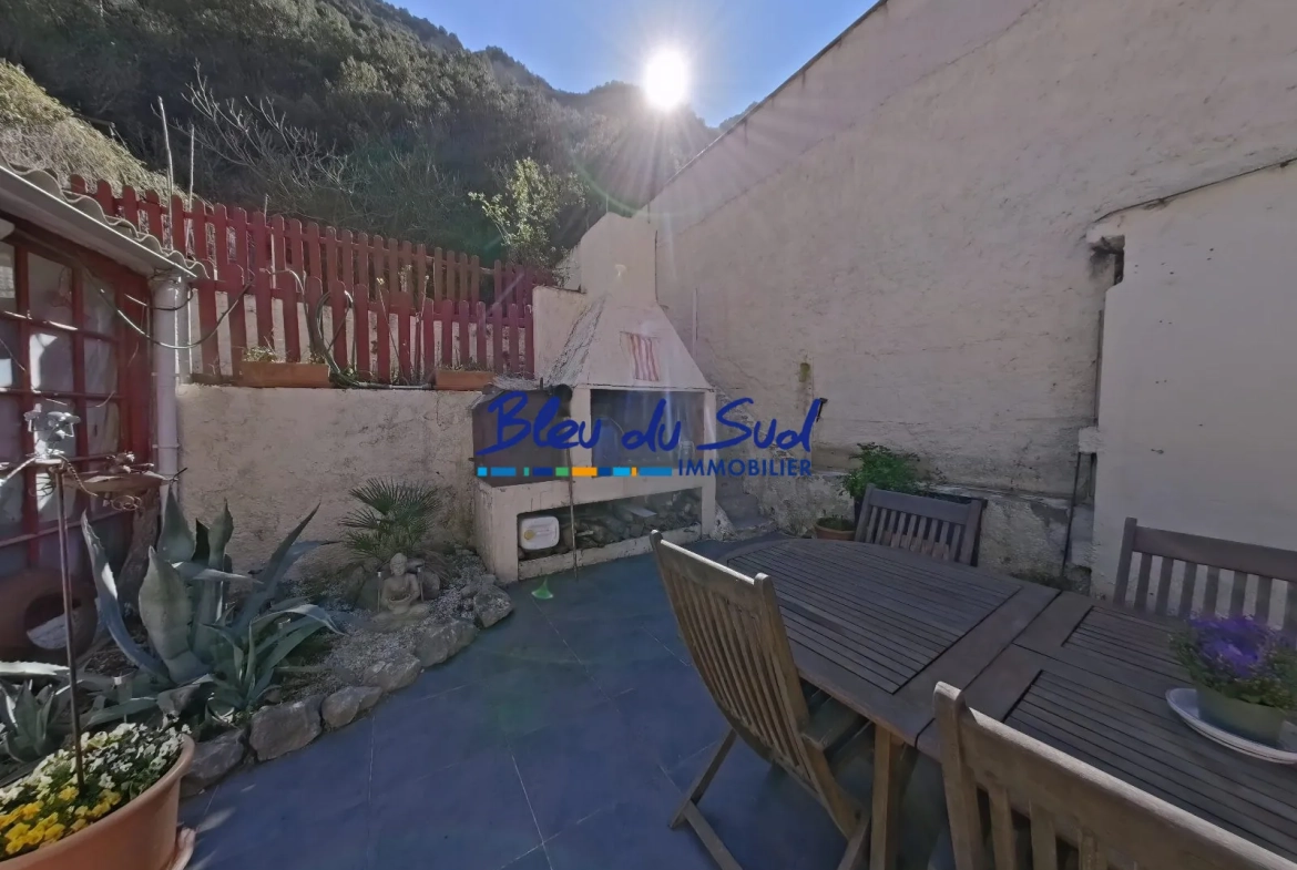 Belle maison de 91 m² avec garage, terrasses et jardin à Villefranche-de-Conflent 