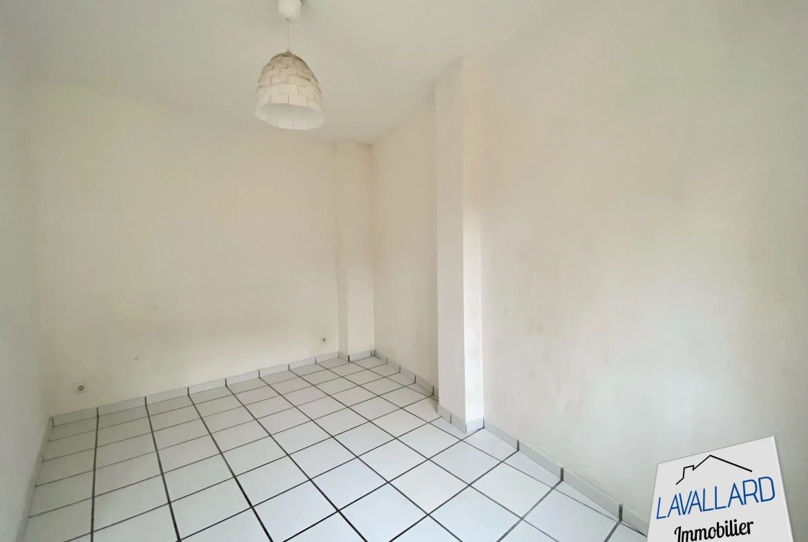Appartement T2 avec cour privative à Amiens - Centre-ville 