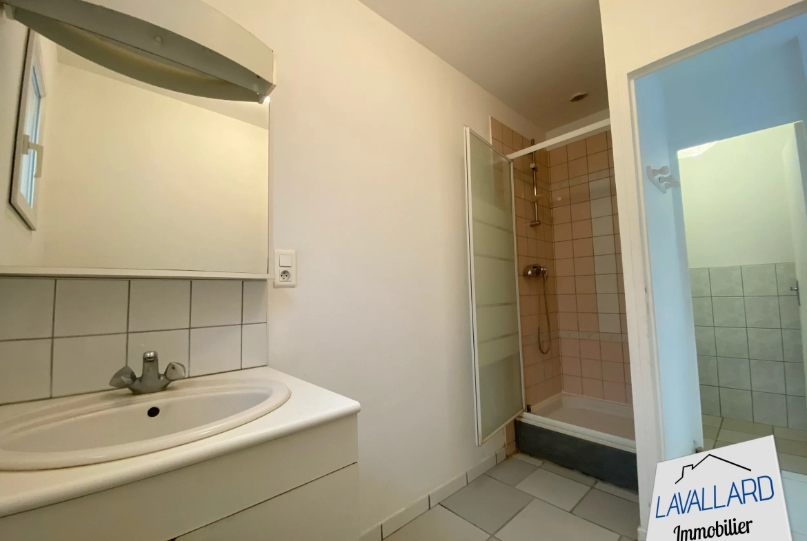 Appartement T2 avec cour privative à Amiens - Centre-ville 