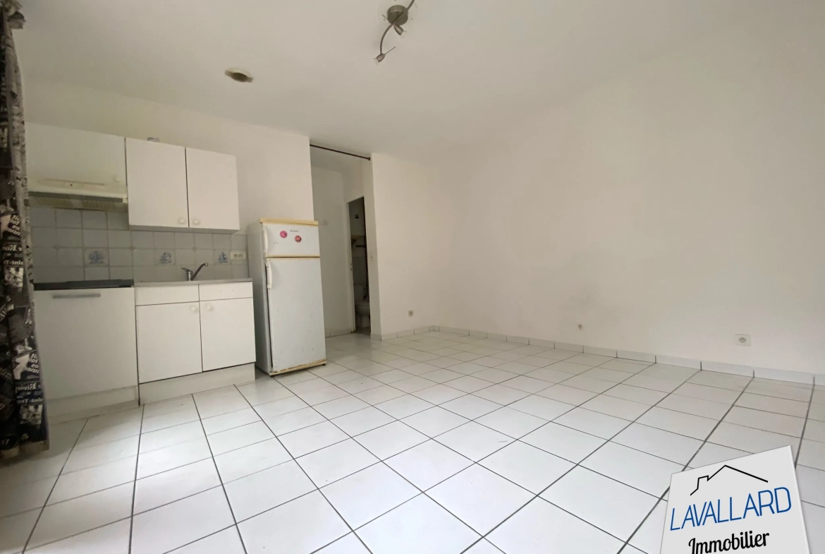 Appartement T2 avec cour privative à Amiens - Centre-ville 