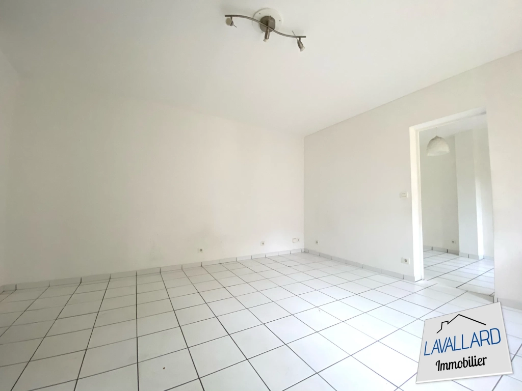 Appartement T2 avec cour privative à Amiens - Centre-ville