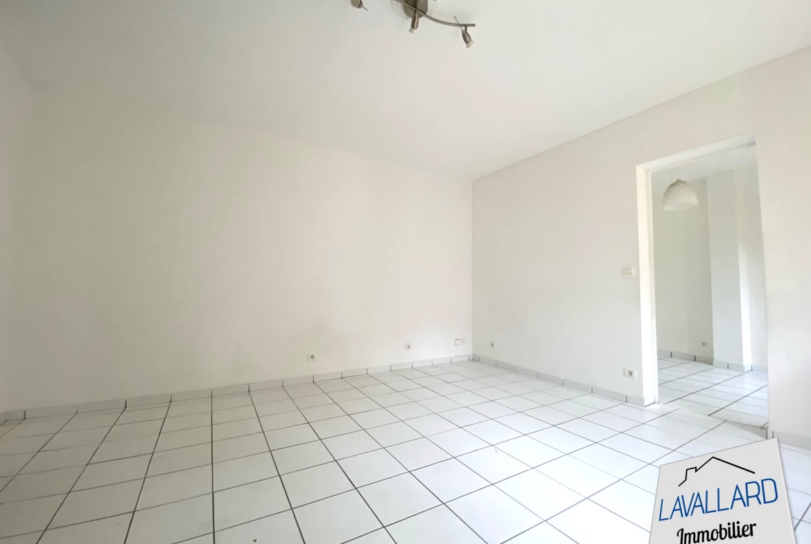 Appartement T2 avec cour privative à Amiens - Centre-ville 