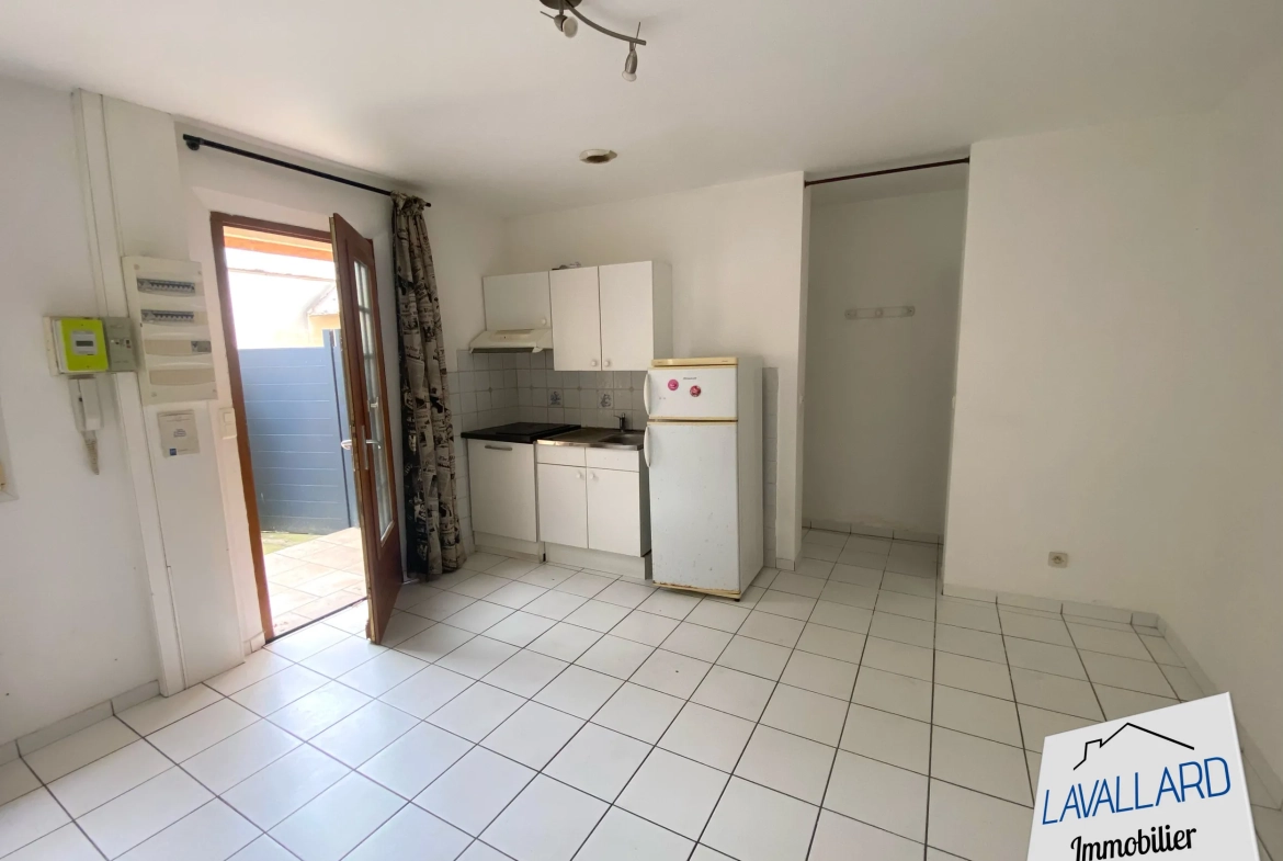 Appartement T2 avec cour privative à Amiens - Centre-ville 