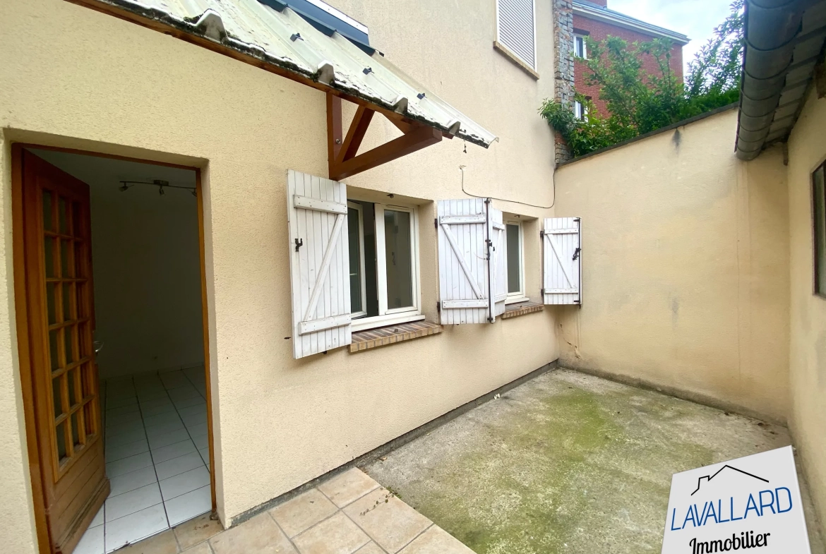 Appartement T2 avec cour privative à Amiens - Centre-ville 