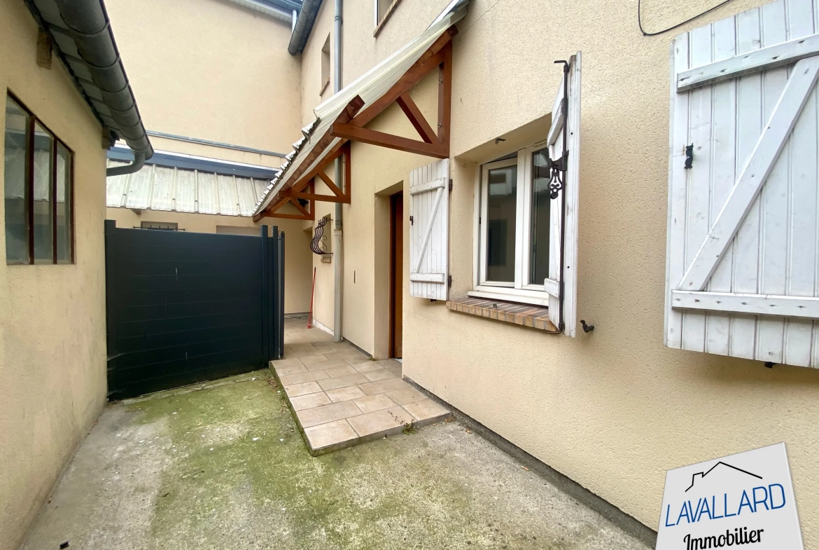 Appartement T2 avec cour privative à Amiens - Centre-ville 