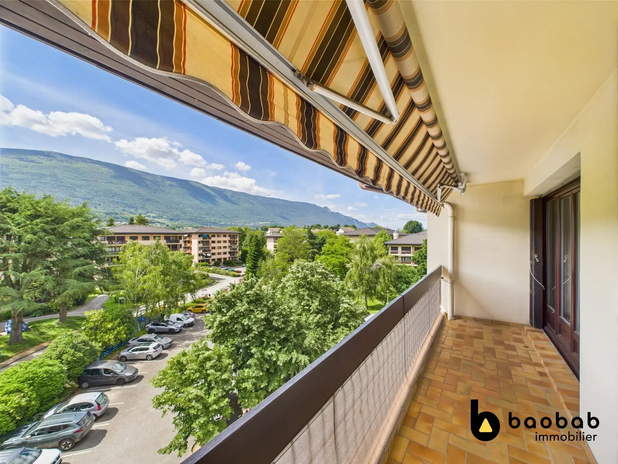 Appartement T3/4 à La Motte-Servolex avec balcon et cave, au centre-ville 