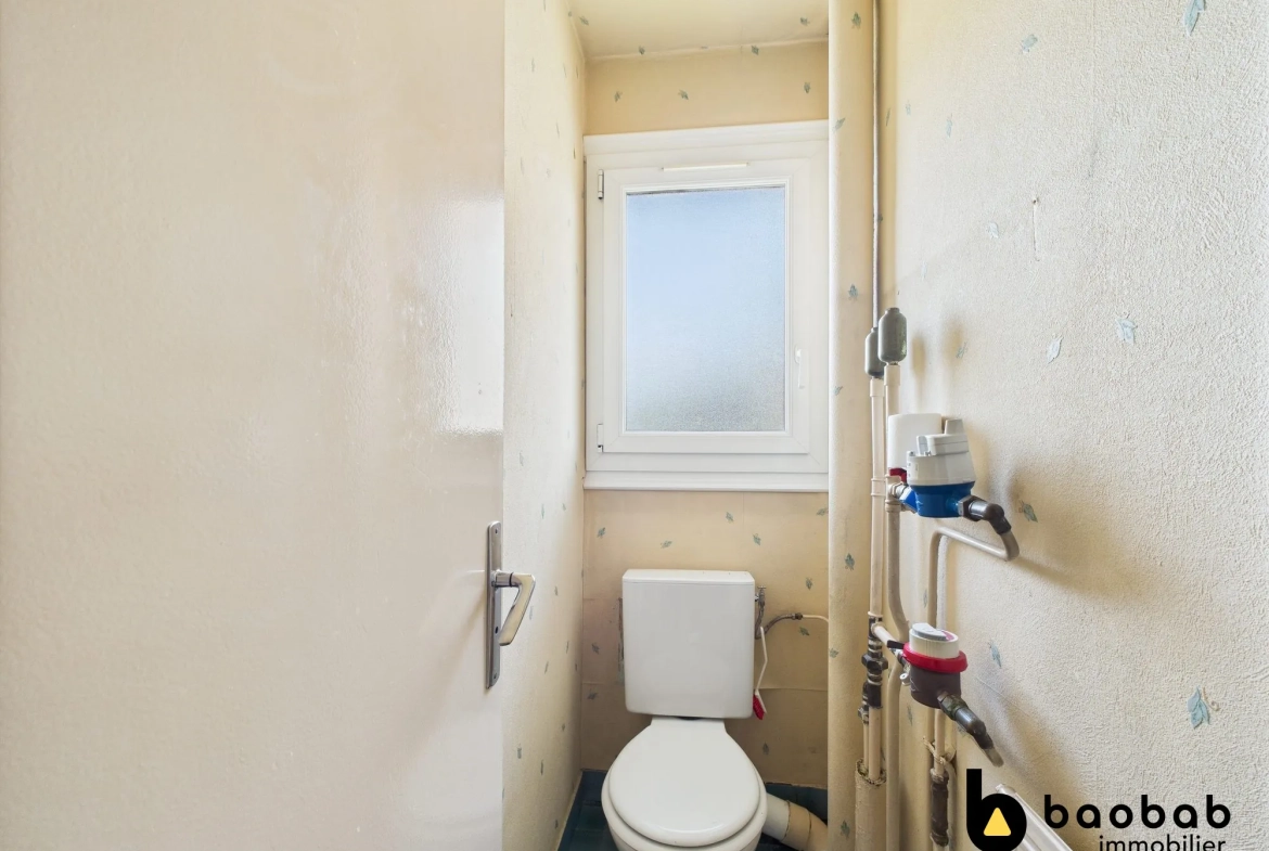 Appartement T3/4 à La Motte-Servolex avec balcon et cave, au centre-ville 