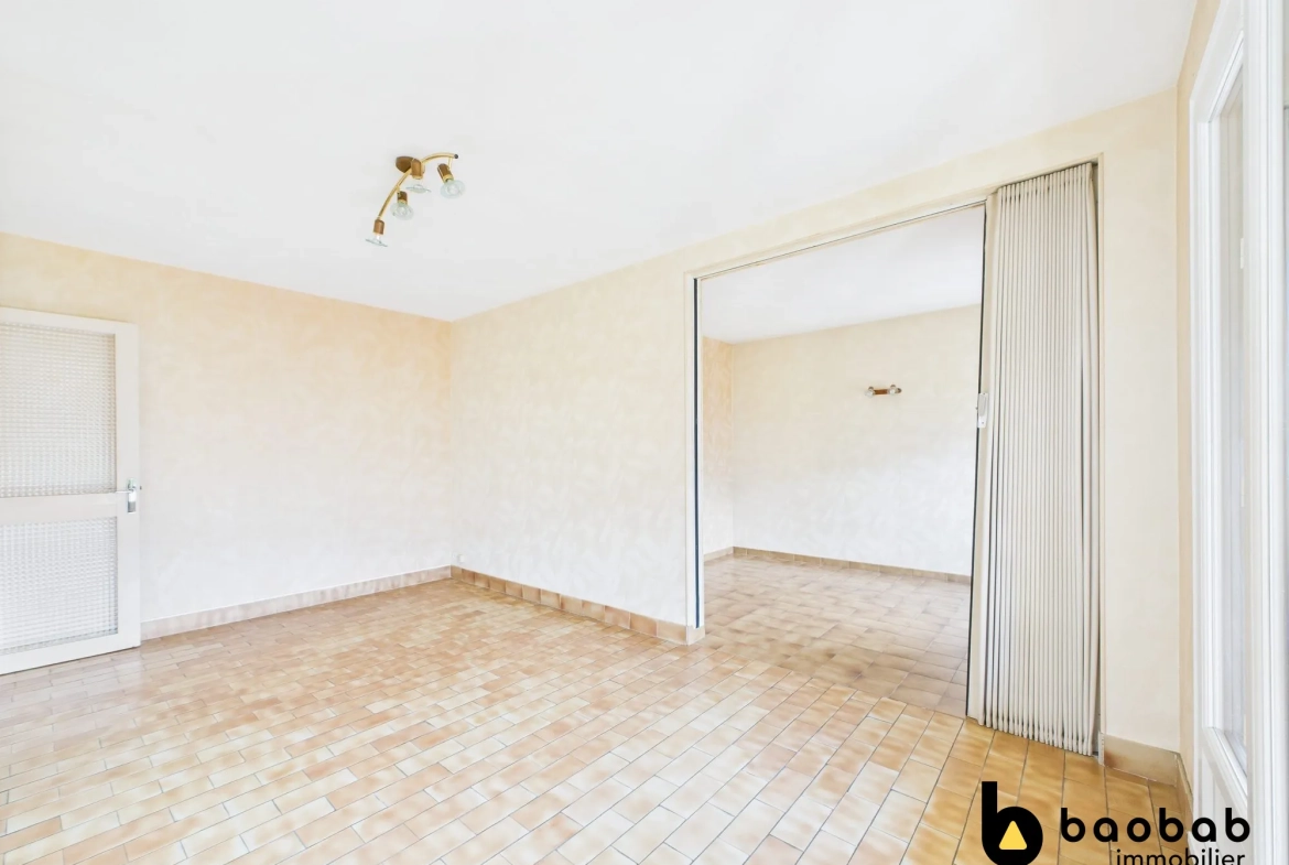 Appartement T3/4 à La Motte-Servolex avec balcon et cave, au centre-ville 