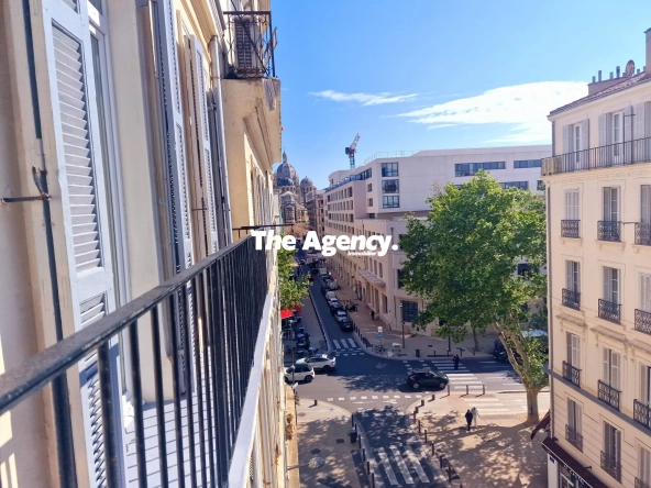 Appartement Type 1 lumineux avec balcon à La Joliette Marseille - Dernier trimestre 2025