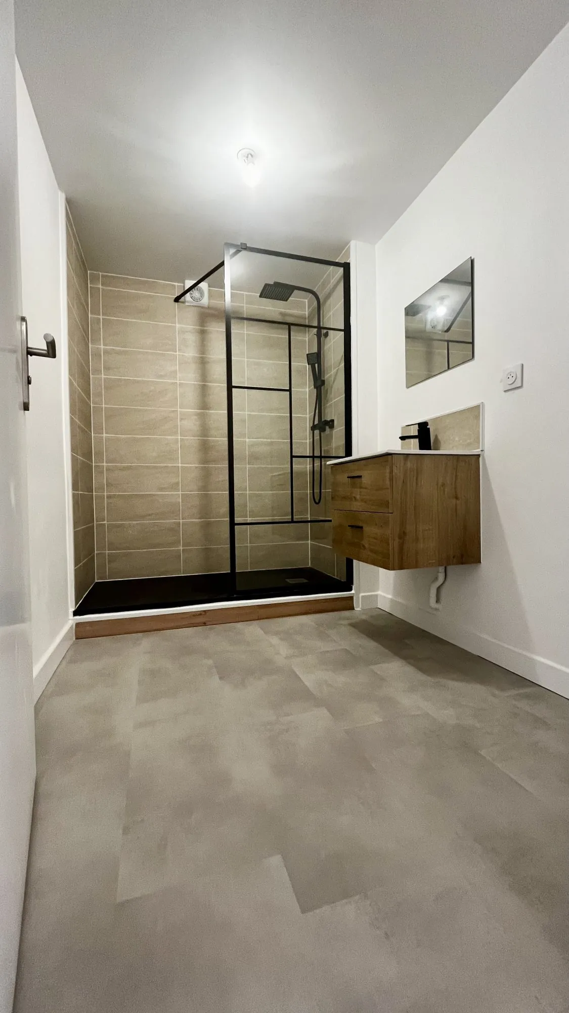 Bel appartement rénové de 70 m² à Nancy, proche campus et commodités 