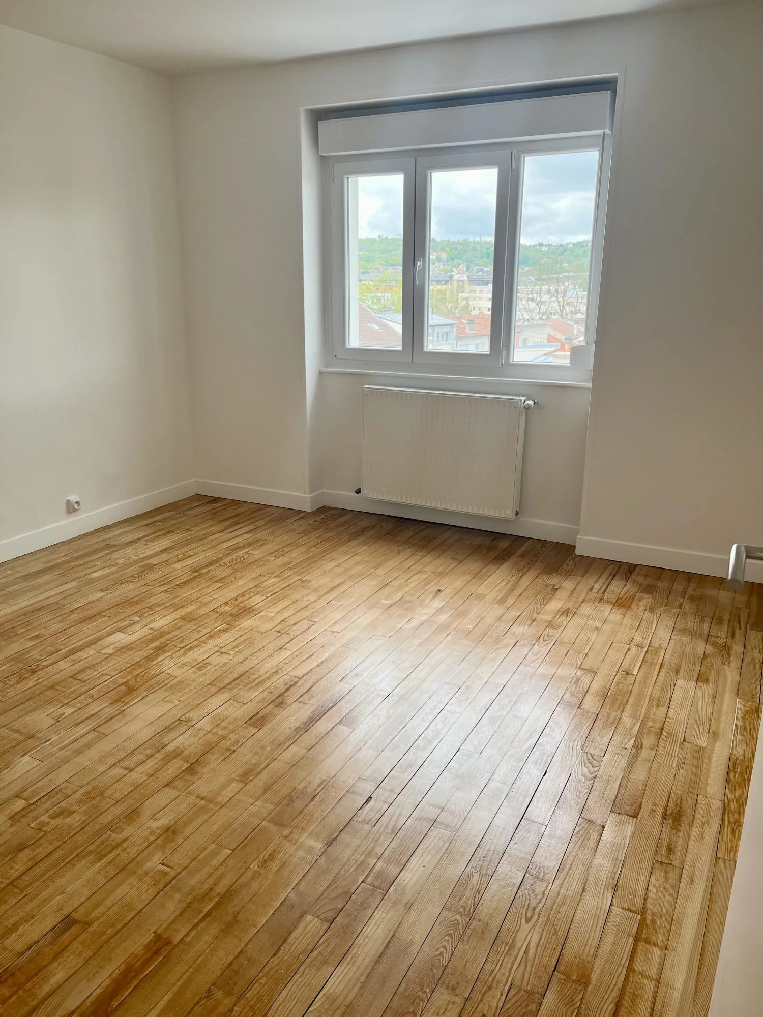 Bel appartement rénové de 70 m² à Nancy, proche campus et commodités 