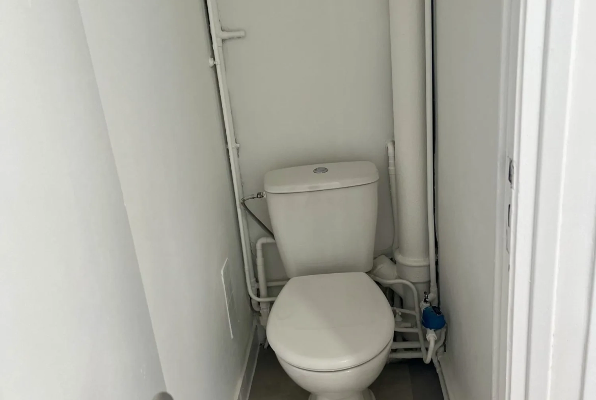 Bel appartement rénové de 70 m² à Nancy, proche campus et commodités 