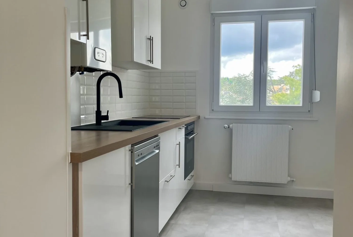 Bel appartement rénové de 70 m² à Nancy, proche campus et commodités 