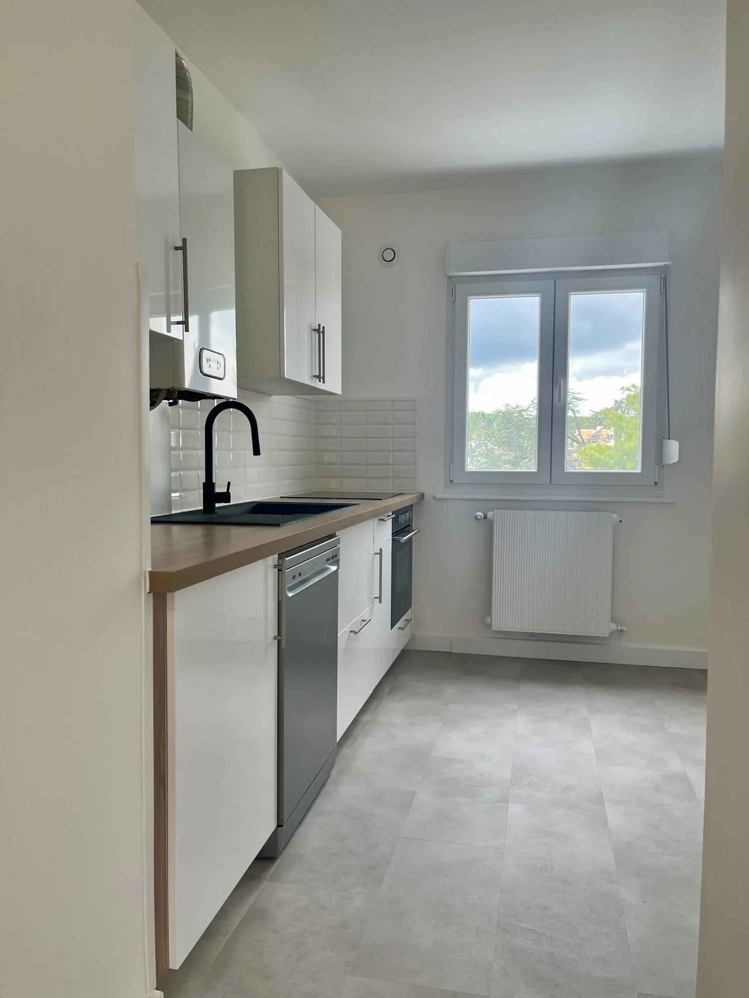 Bel appartement rénové de 70 m² à Nancy, proche campus et commodités 