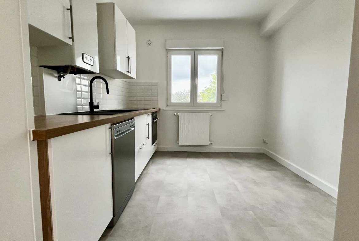 Bel appartement rénové de 70 m² à Nancy, proche campus et commodités 