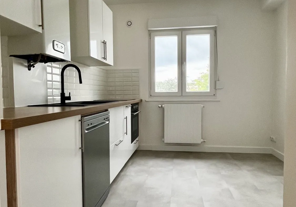 Bel appartement rénové de 70 m² à Nancy, proche campus et commodités 
